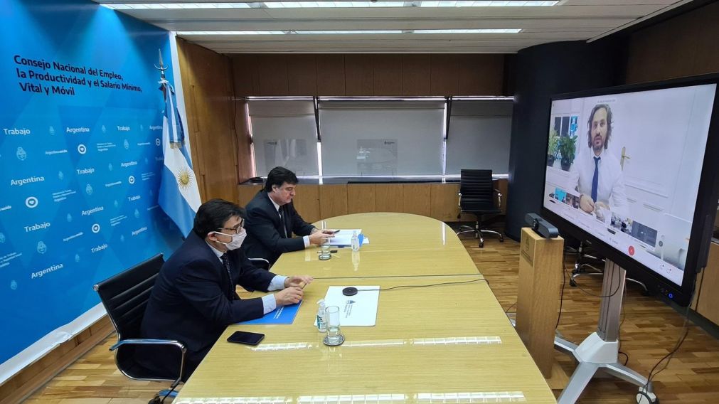 La reunión en la que se deliberó sobre el nuevo monto se realizó de manera virtual por la pandemia (Gentileza @MinTrabajoAR/Twitter).