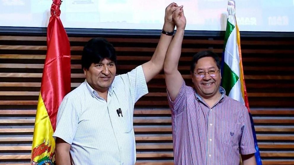 Evo Morales, junto al flamente presidente de Bolivia.