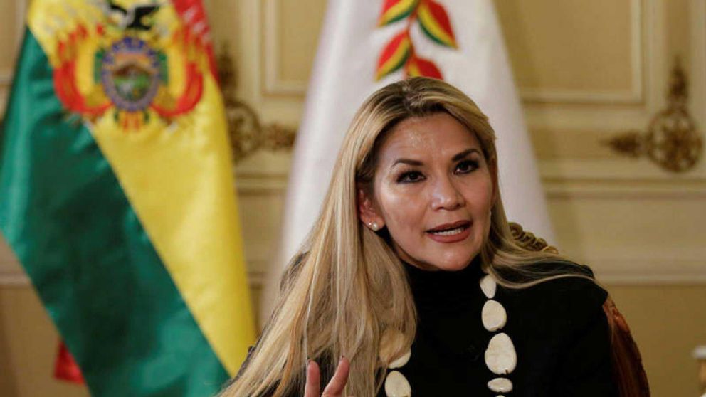 Jeanine Añez, la actual presidenta de Bolivia, ya felicitó al candidato del MAS.