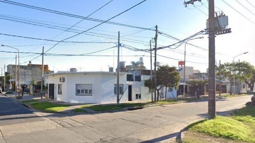 El hecho tuvo lugar en Malabia al 4600, Isidro Casanova (Google Street View).