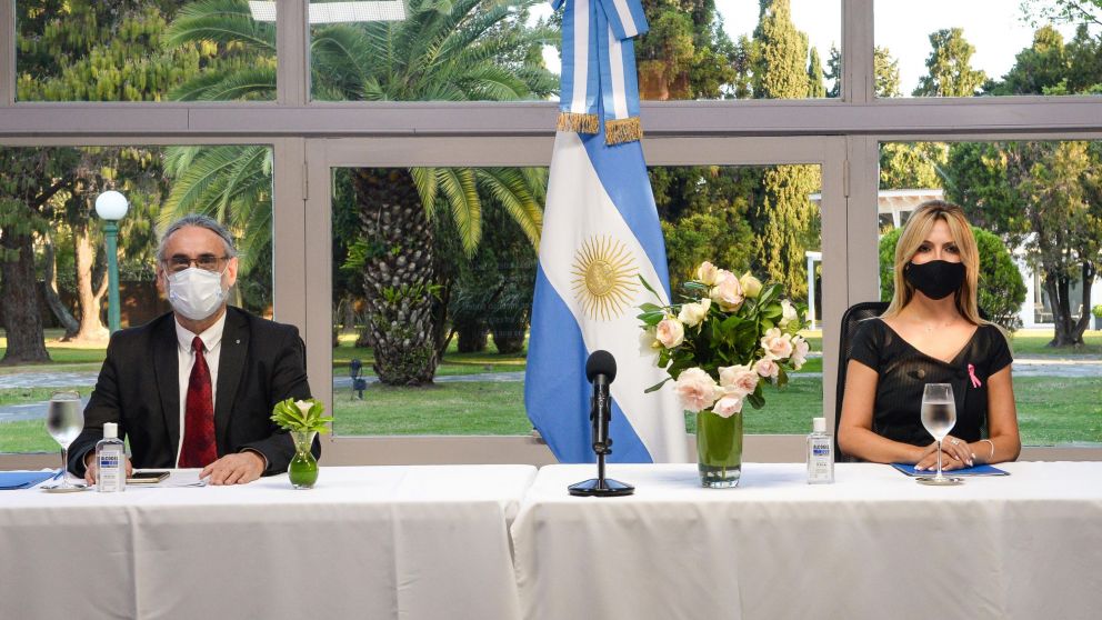 Fabiola Yañez comprometida con el empoderamiento de las mujeres rurales.