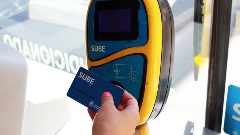 La SUBE ahora permite consultar si la tarjeta está registrada y bajo qué nombre.