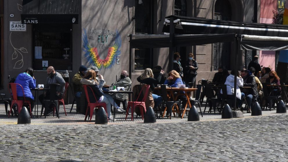 Como en Ciudad, la Provincia abrirá bares desde el próximo lunes (Pablo Villán).