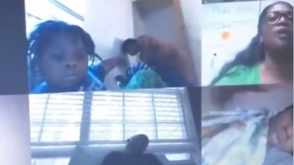 La filmación del insólito momento se viralizó en las redes (Captura de video).