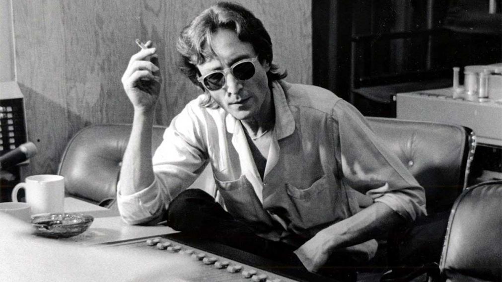 EL MÚSICO FALLECIÓ DE MANERA PREMATURA A LOS 40, CUANDO MARK CHAPMAN LE PEGÓ CINCO BALAZOS POR LA ESPALDA.