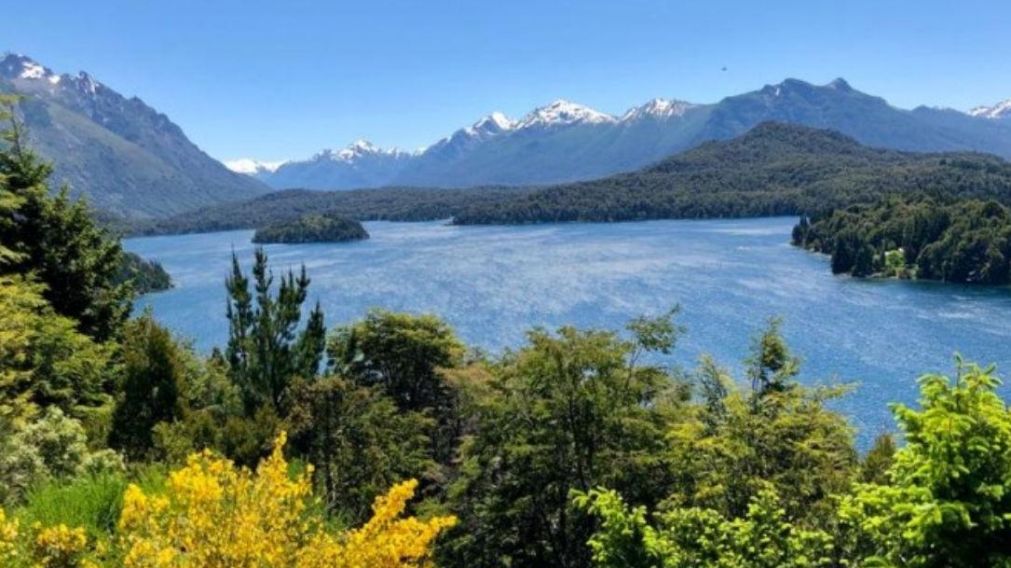 En Bariloche y El Bols�n buscan acordar protocolos que permitan poner en marcha la temporada de verano.