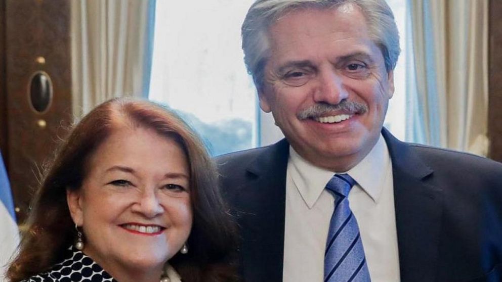 El presidente, Alberto Fernández, le pidió a Alicia Castro que "revea" su renuncia como embajadora de Rusia.