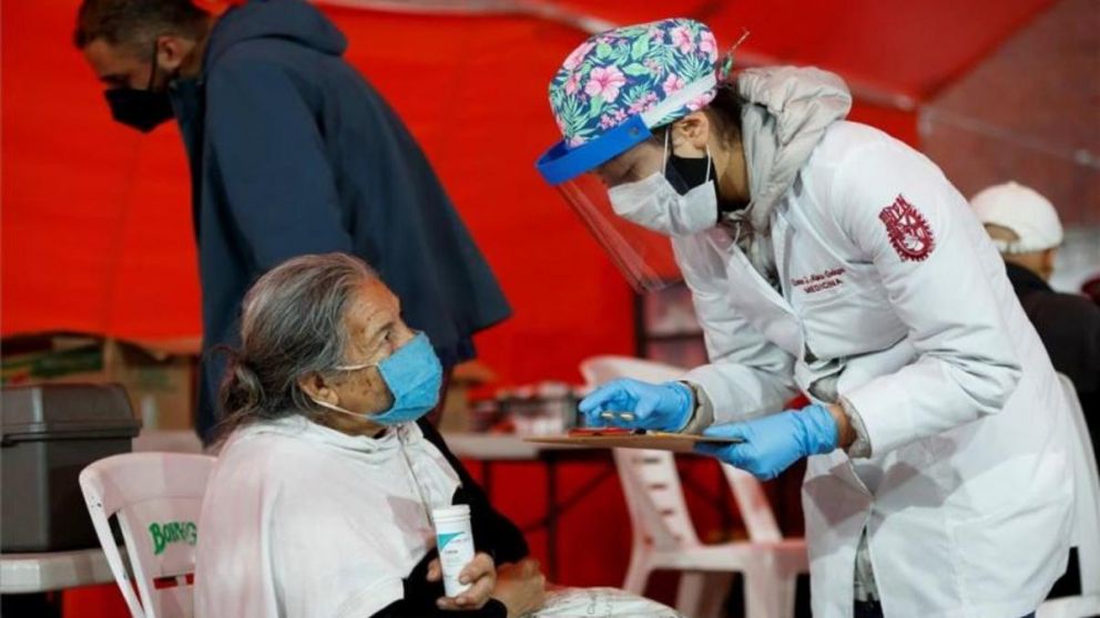 México sumó más de 790 mil casos y casi 82 mil muertes.