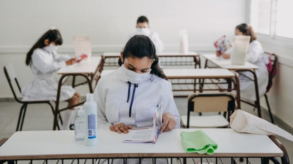 La decisión se tomará luego de más de seis meses sin clases presenciales en la gran mayoría de las escuelas del país.
