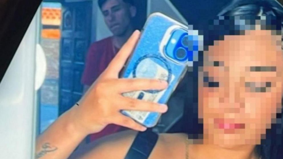 La presunta asesina tiene 16 años y escapó luego del homicidio.