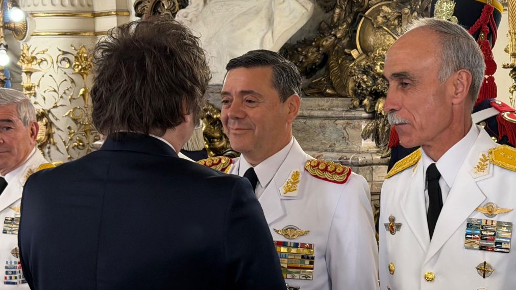 Javier Milei designó al teniente general Carlos Presti como ministro de Defensa.