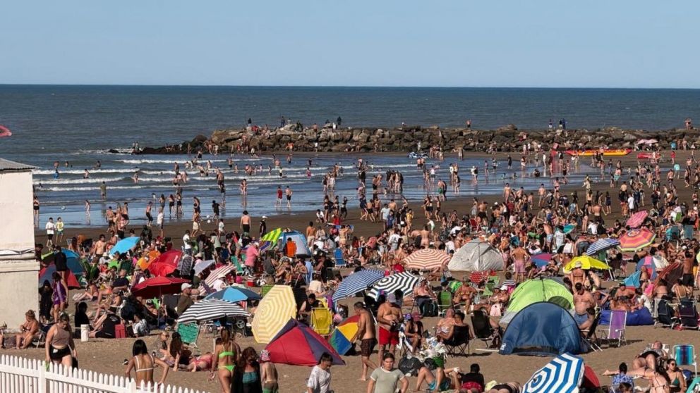 Desde Milei hasta Scioli: el Gobierno celebró un exitoso fin de semana largo en la Costa (@DanielScioli).