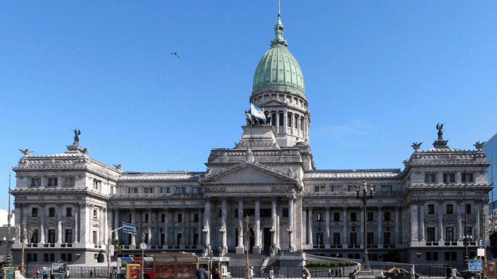 �Confirmado! Los nuevos senadores jurar�n en sus cargos el 28 de noviembre