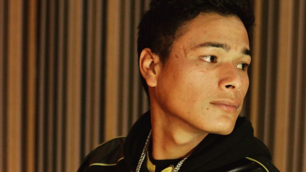 Brian tiene 23 años y cumplió su sueño de grabar su propio tema musical.