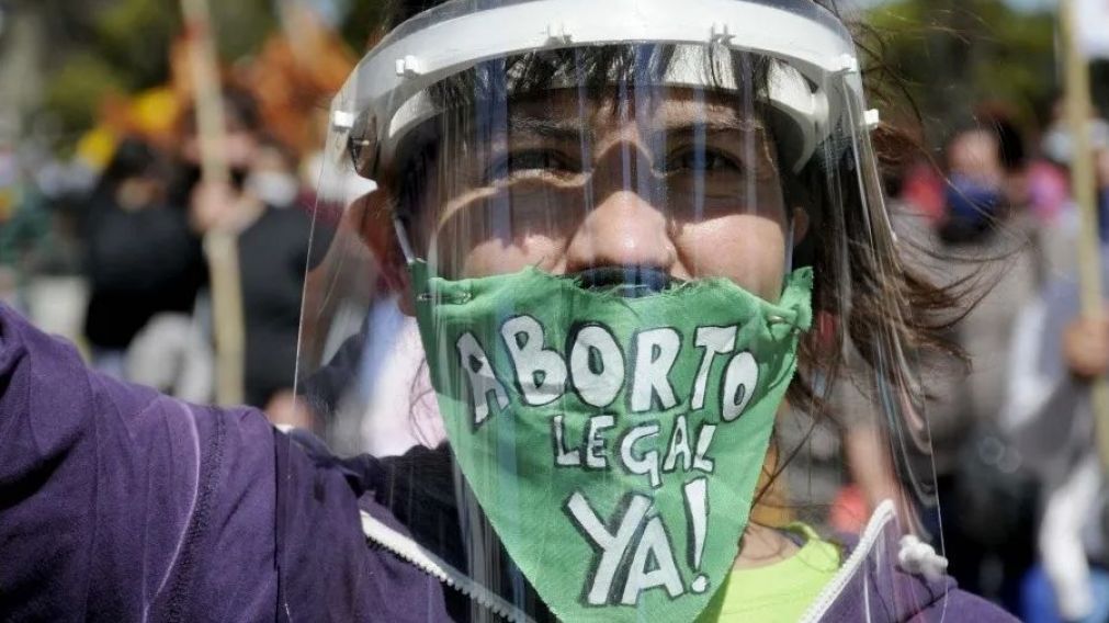 Cientos de mujeres marcharon en todo el país.