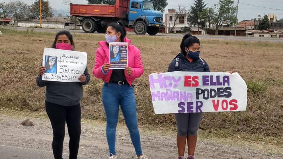En la movilización denunciaron retraso en el accionar de la policía.