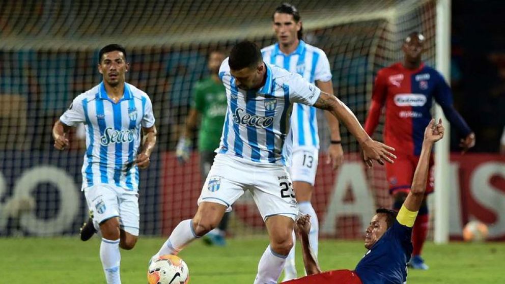 El "Decano", protagonista el fútbol argentino.