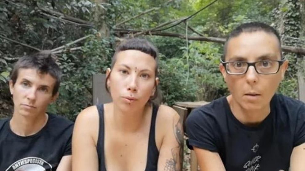 Las activistas del grupo espa�ol "Almas Veganas" tienen en su web un dec�logo de cinco principios.