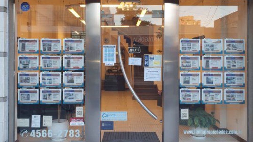 Con la extensión del decreto, las inmobiliarias no podrán desalojar a quienes no paguen el alquiler.