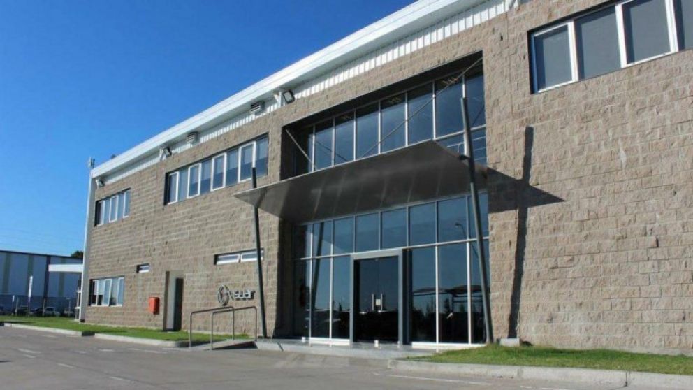 La planta está ubicada en el Parque Industrial Cañuelas, a 70 kilómetros de la ciudad de Buenos Aires.