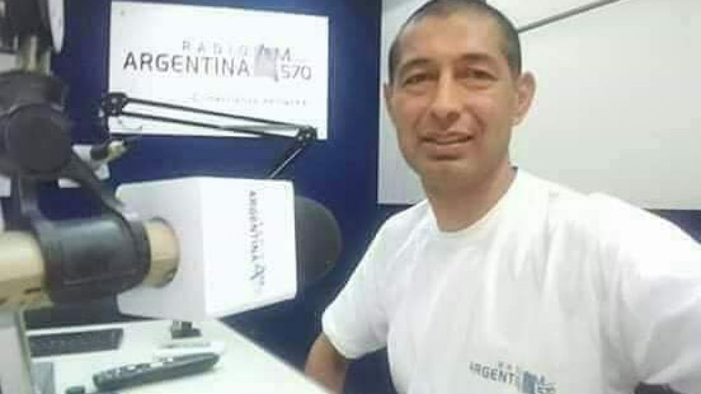 Alberto Contreras es periodista y preceptor en Hudson.
