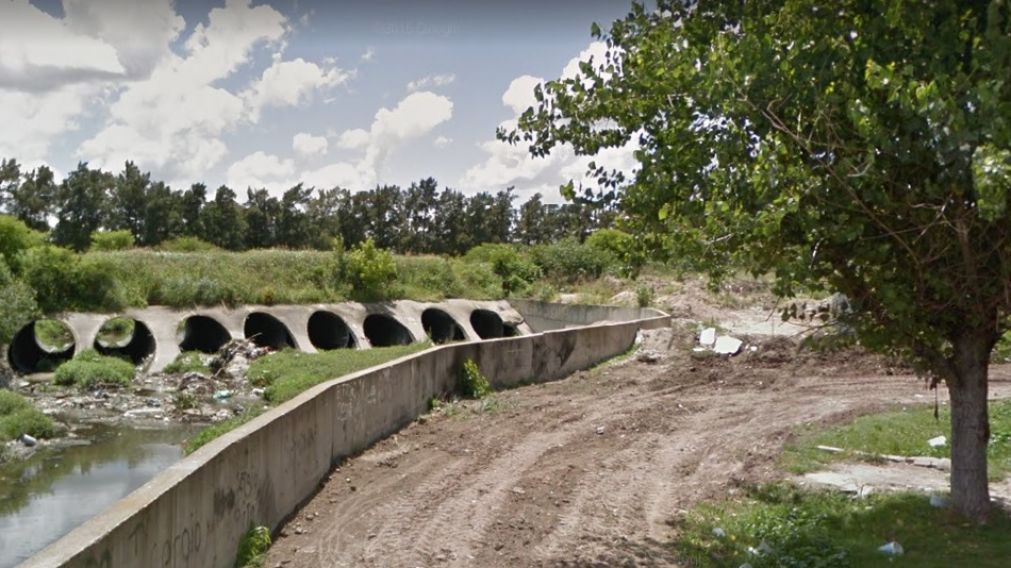 Carlos Alejandro Ferrario, de 36 años, fue asesinado a cuchilladas en este vecindario de Bancalari.