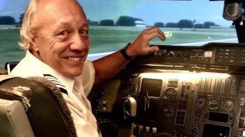 El piloto del avión, Jorge Polanco, protagonista del encuentro paranormal, en 1995.