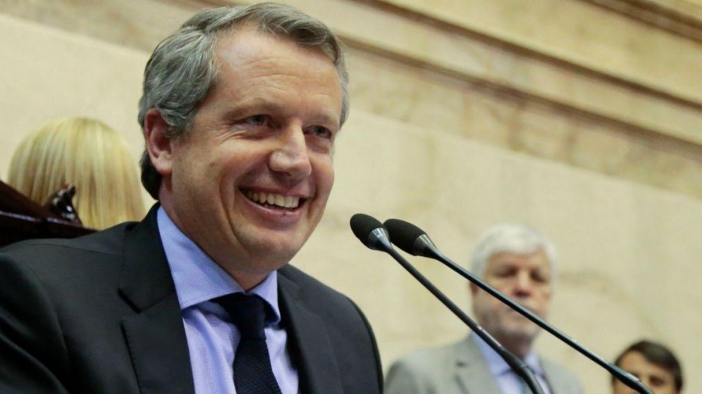 Se volvi� a despegar de Carri�, de Macri y de Patricia Bullrich.