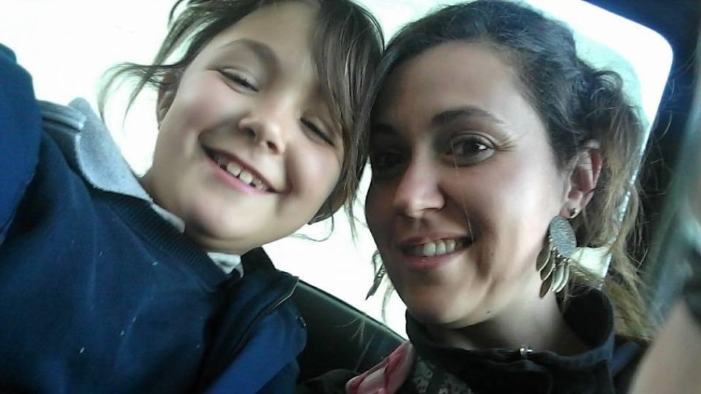 Soledad y su hija Delfina, felices por la repercusi�n de su video. 