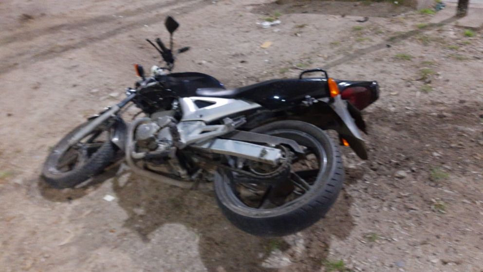 Esta es la motocicleta en la que se desplazaba el delincuente y que había robada en Longchamps.