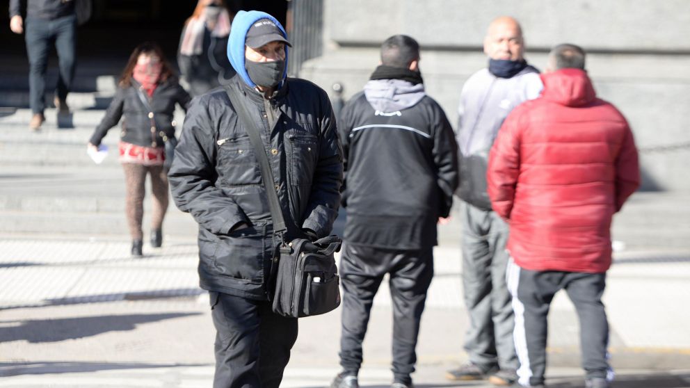 Ayer se realizaron 182.868 test de coronavirus en Capital, con una tasa de positividad del 42,2% (Nahuel Ventura/Crónica).