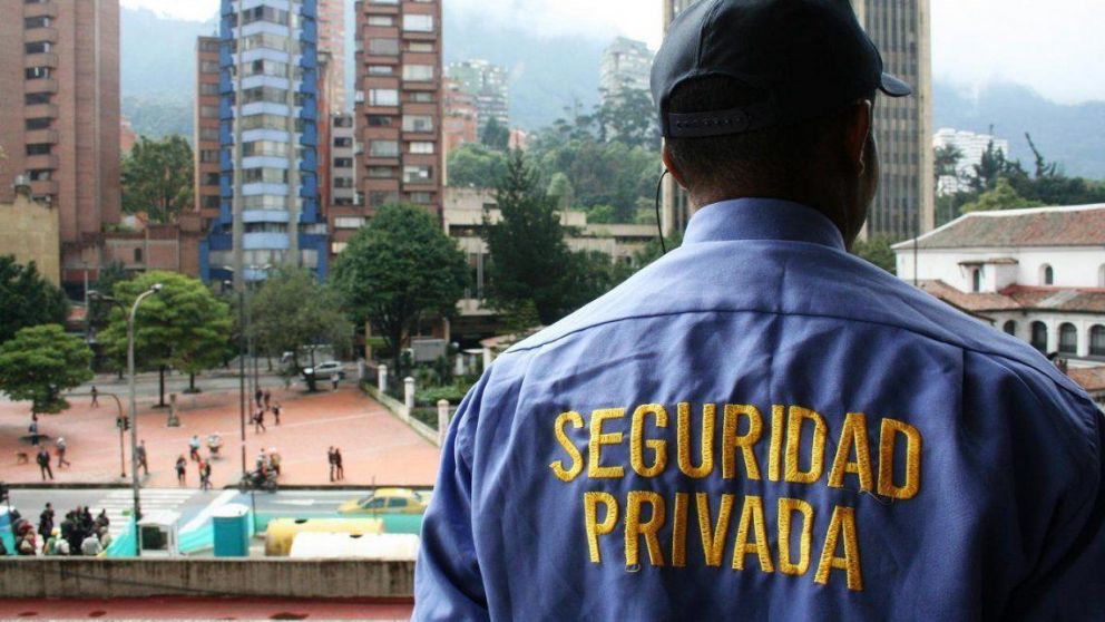 El convenio beneficiará a vigiladores, custodios y personal de seguridad electrónica de la actividad.