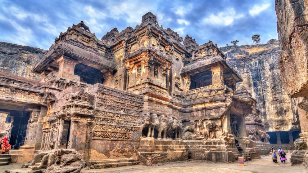 El inexplicable templo de Kailasa es uno de los 34 monasterios y templos que se extienden sobre m�s de dos kil�metros en la regi�n de Ellora Maharastra, en India. 