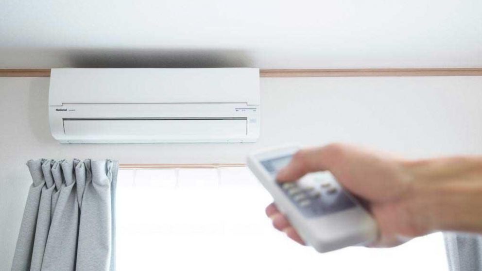 Un estudio realizado por la CDC de China reveló una posible conexión entre el aire acondicionado y el virus.