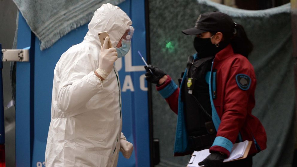 En la Ciudad de Buenos Aires, la ocupación de camas de terapia intensiva es de 61,7% (Nahuel Ventura/Crónica).