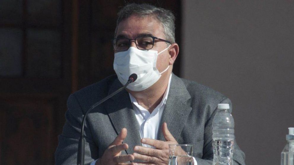 El gobernador de Catamarca, Raúl Jalil, anunció la vuelta a la fase 1 en su provincia.