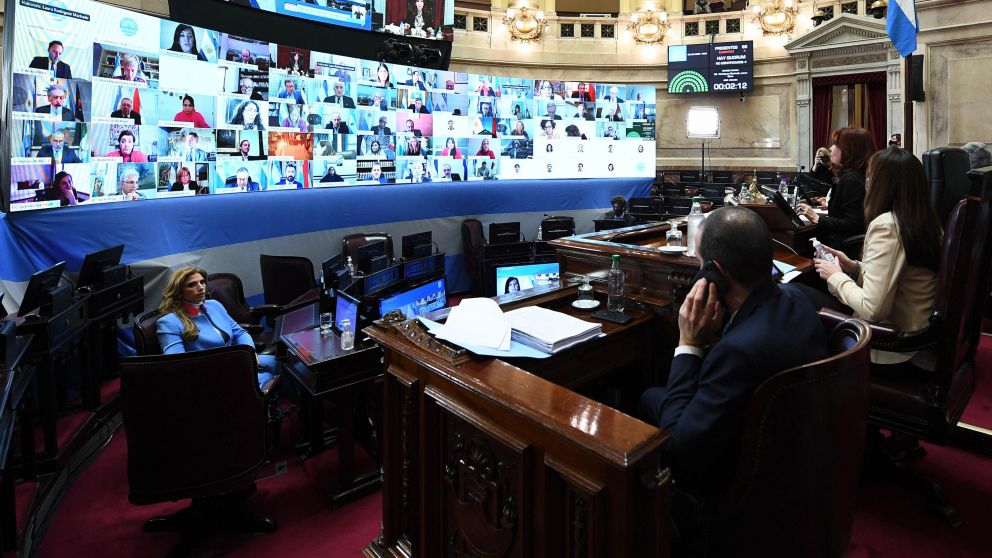 El Senado rechazó en comisión los traslados de tres jueces dispuestos por el macrismo.