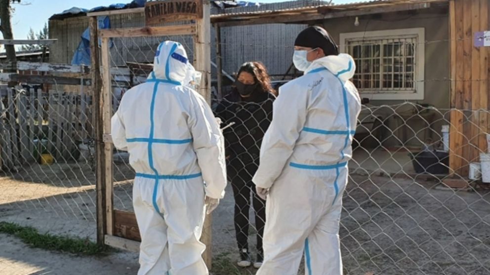 Estudios serológicos confirman cómo se evitó brote de coronavirus en barrios bonaerenses. (Télam)