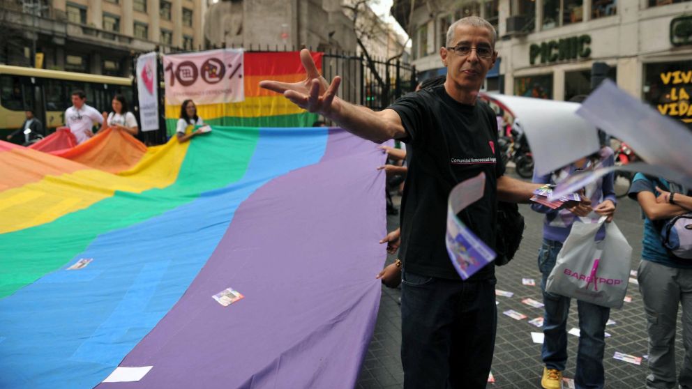 César Gigliutti y una imagen de militancia (Télam).