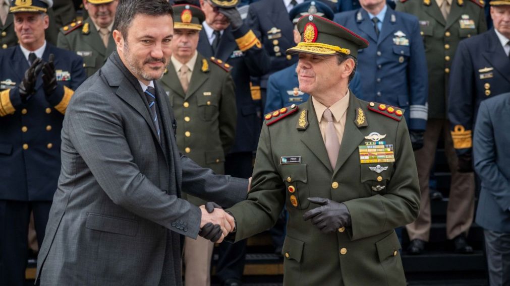 Luis Petri felicitó al nuevo ministro.