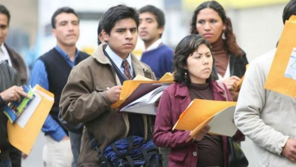 Una constante: muchos jóvenes y pocas ofertas de empleo.