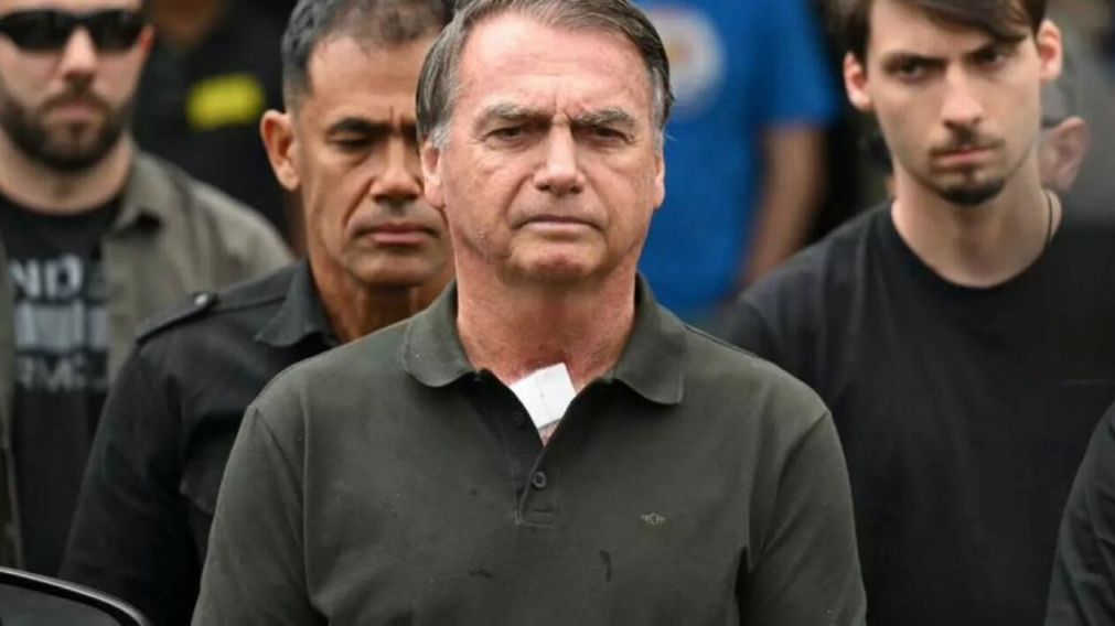 Jair Bolsonaro deberá cumplir 27 años de prisión (X).
