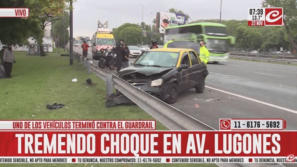 "Me arruinaron la vida": fuerte choque en Av. Lugones terminó con un taxi estampado contra el guardrail y 3 heridos