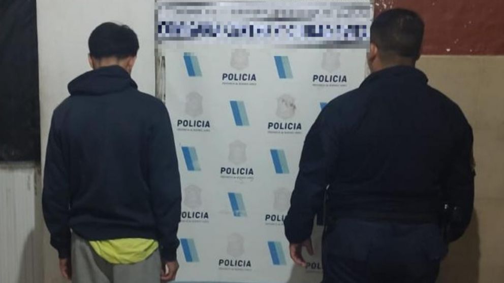 Este es uno de los delincuentes que resultó apresado por las autoridades policiales.