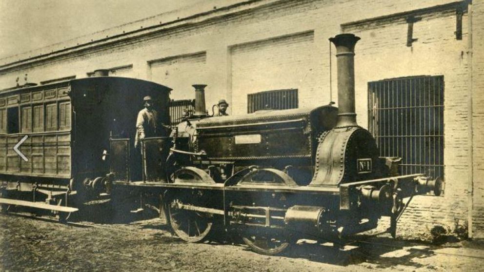 La locomotora "La Porteña" fue la encargada de realizar el primer viaje en tren hasta el barrio de Flores.