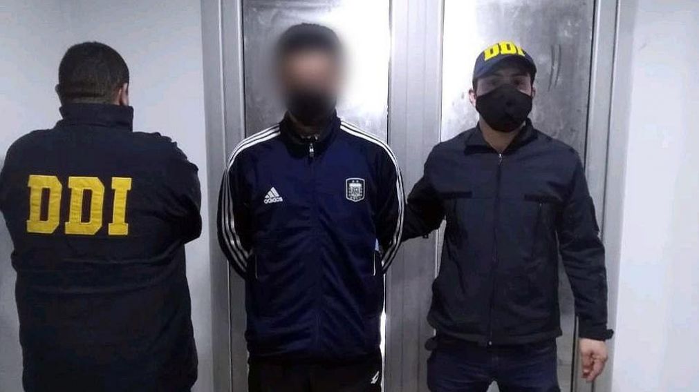 Uno de los acusados, que durante el robo �agredieron con un destornillador" al jubilado Jorge R�os (T�lam).