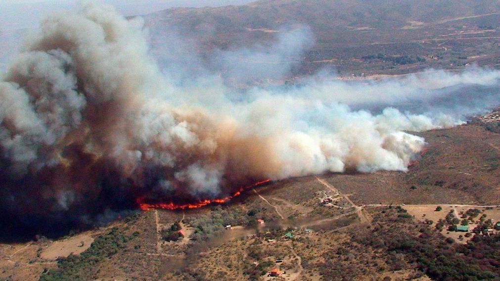 En la provincia de C�rdoba segu�an ardiendo tres grandes focos en Punilla, Los Terrones y Achiras (Archivo).
