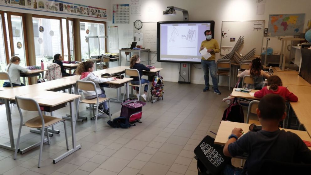 Utilizar la colonia de verano para dar clases de apoyo, una alternativa en evaluación.