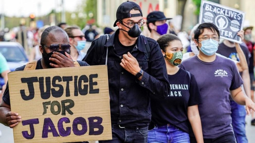 Se registraron incidentes en la protesta contra el racismo.