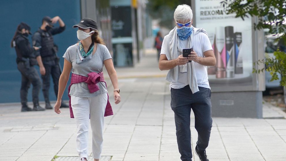 El lunes fueron dados de alta en Capital Federal 443 pacientes que tenían coronavirus (Fernando Pérez Re/Crónica).